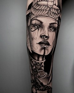 tatuaje_blackwork_cleopatra_egipcia